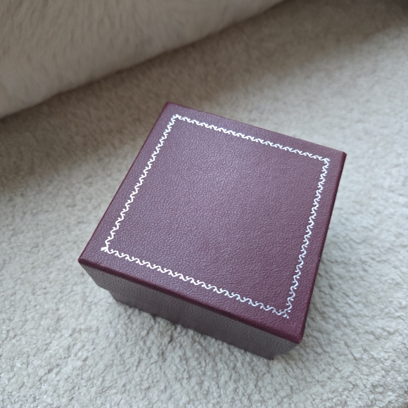 Helzberg Diamonds 10K White Gold Necklace with a 1/4 CTW Diamond Heart Pendant - Picture 9 of 10